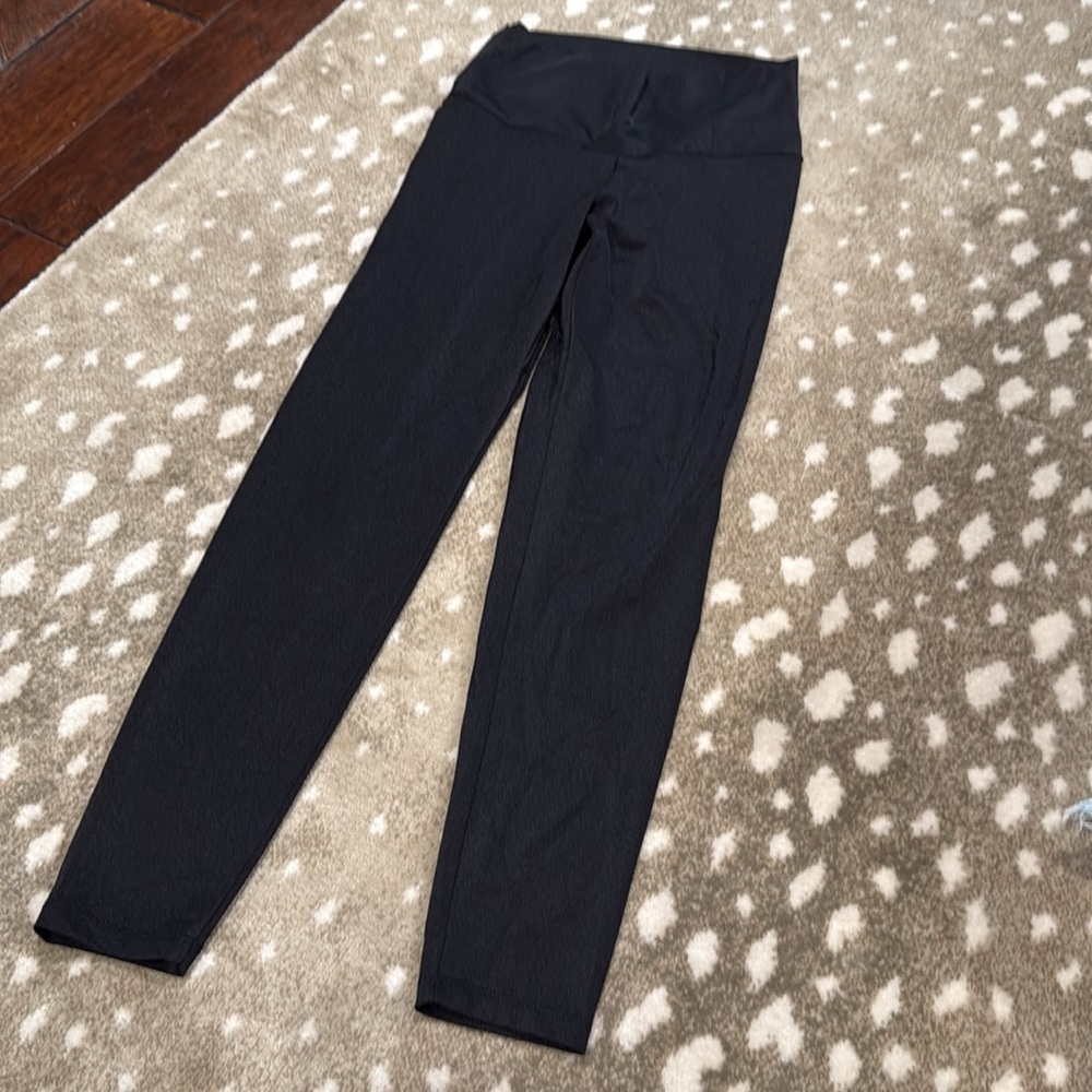 Aerie Black Active Chill Play Move Leggings. Size M - Picture 2 of 4